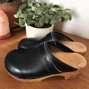 Child’s Navy Blue Clogs